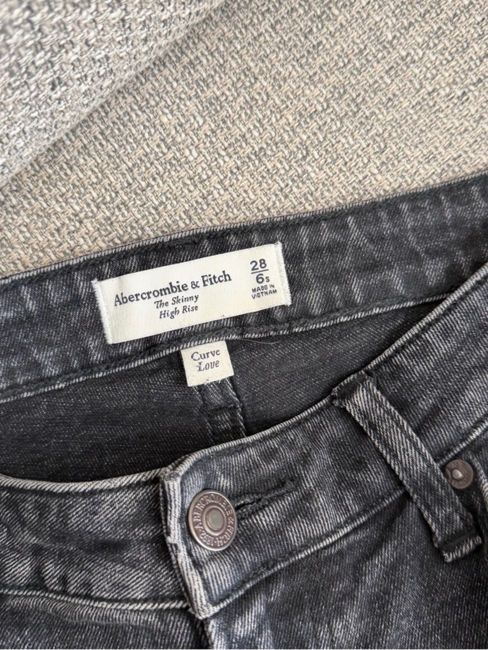 Abercrombie Jeans- “The Skinny” High Rise w/Split Hem- Curve Love-28 SHORT - Picture 4 of 10